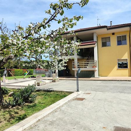 Bastia Home Appartamento Бастия-Умбра Экстерьер фото