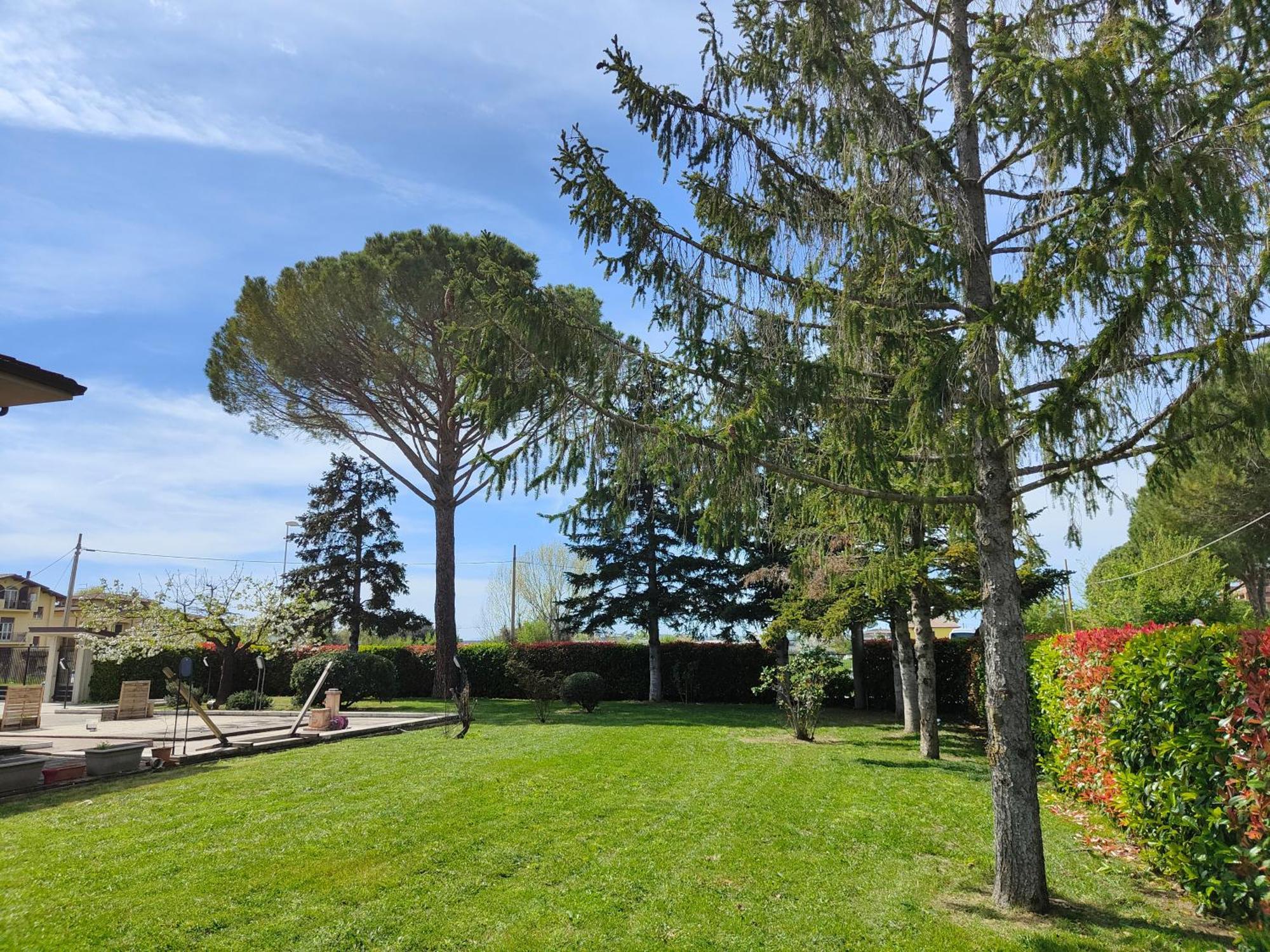 Bastia Home Appartamento Бастия-Умбра Экстерьер фото